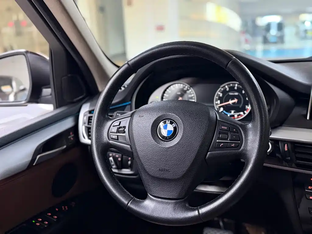 BMW X5 2017 — фото 6