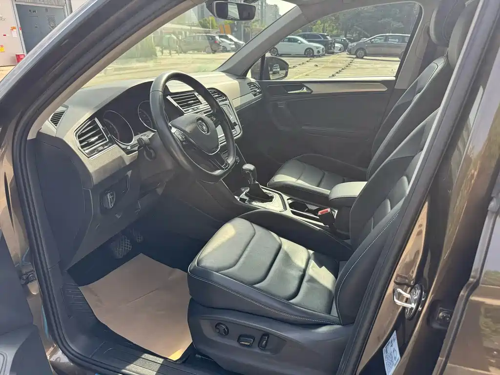 Volkswagen Tiguan L 2018 — фото 6