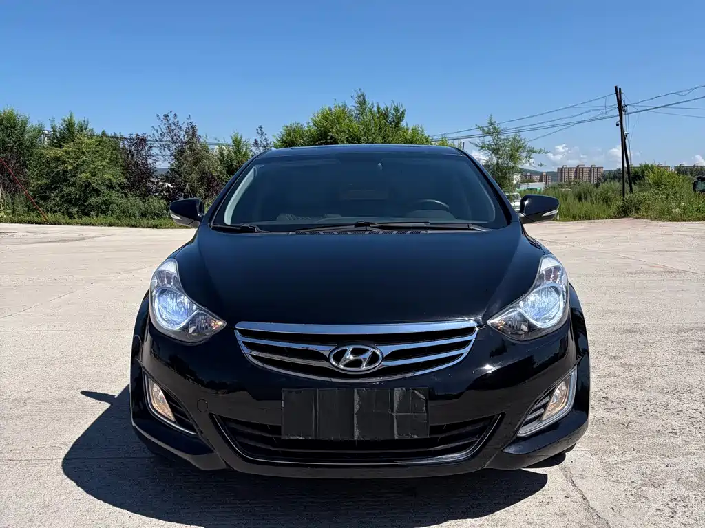 Hyundai Elantra 2013