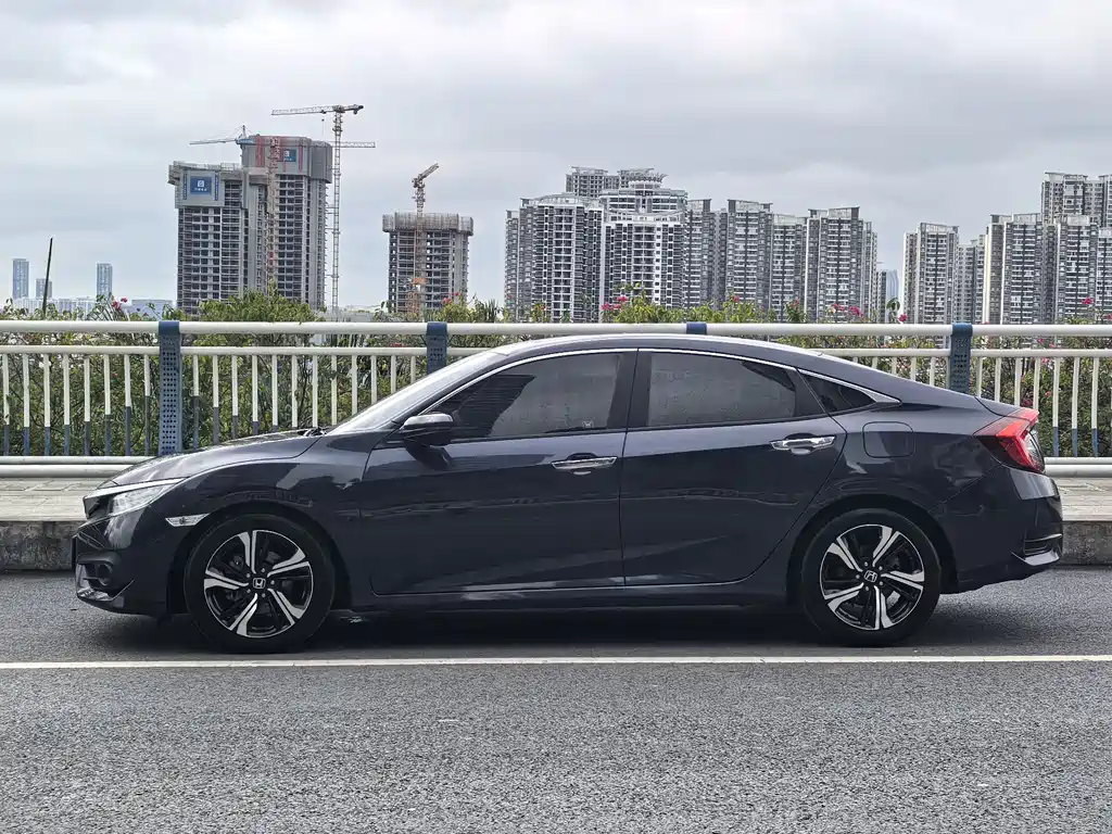 Honda Civic 2016 — фото 4