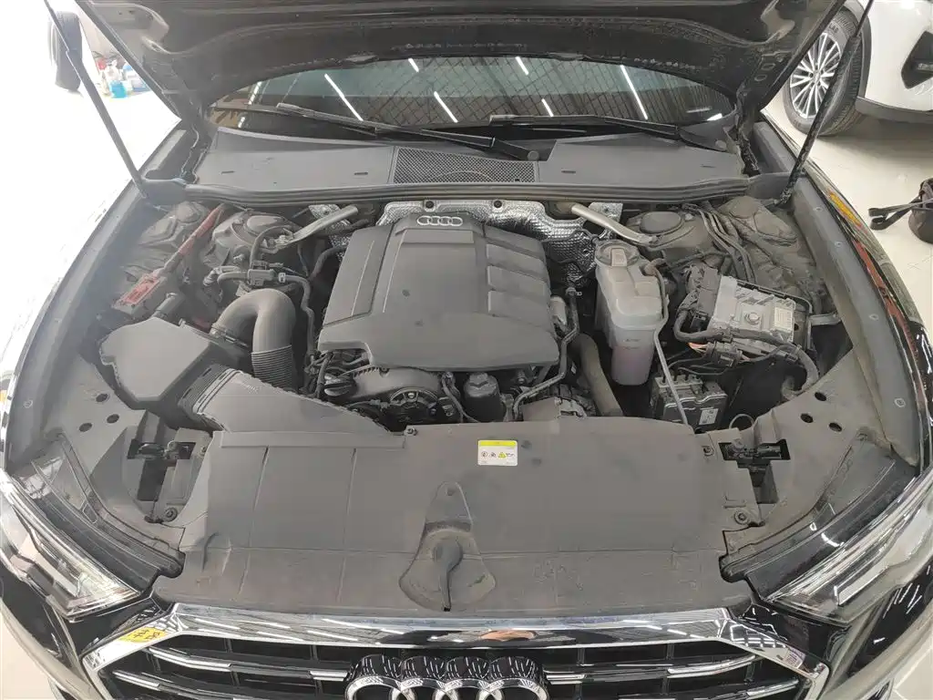 Audi A6L 2023 — фото 16