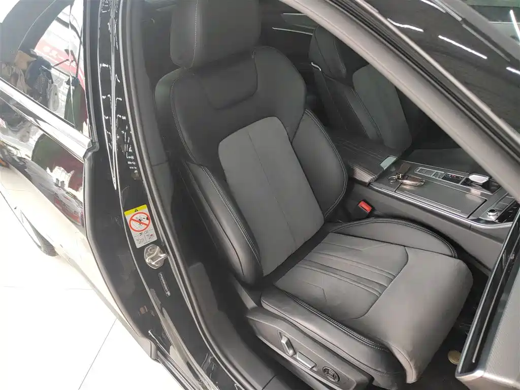 Audi A6L 2023 — фото 20