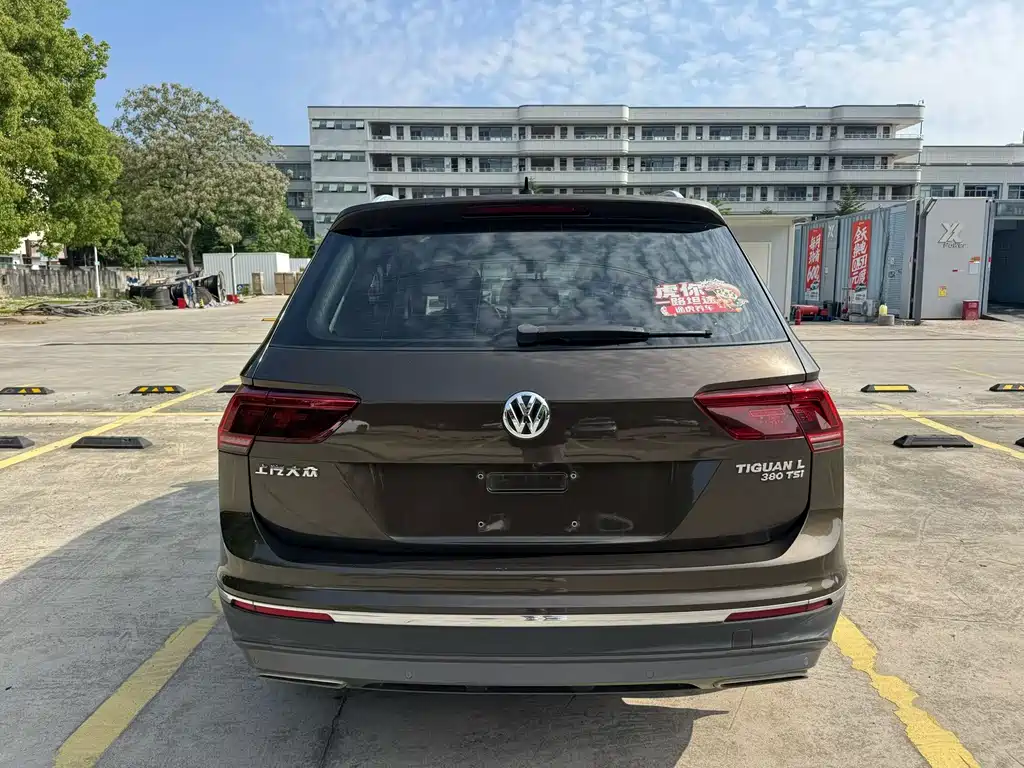 Volkswagen Tiguan L 2018 — фото 8