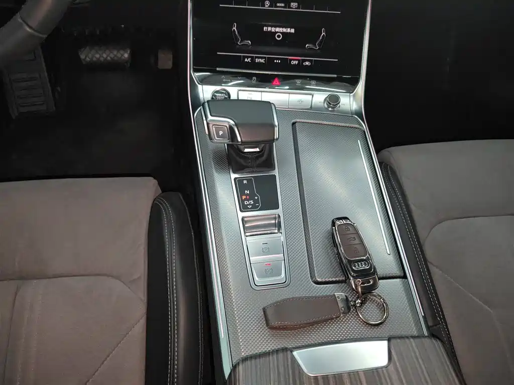 Audi A6L 2023 — фото 10