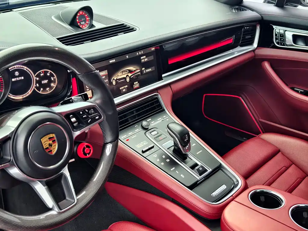 Porsche Panamera 2018 — фото 15