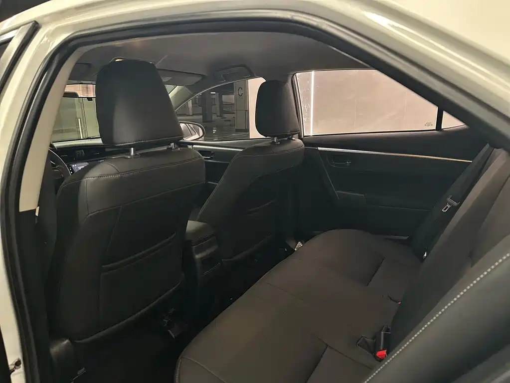 Toyota Corolla 2019 — фото 12