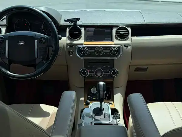 Land Rover Discovery 2011