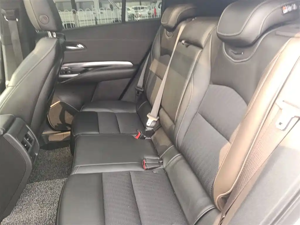 Cadillac XT4 2019 — фото 17