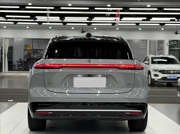 NIO ES6 2025