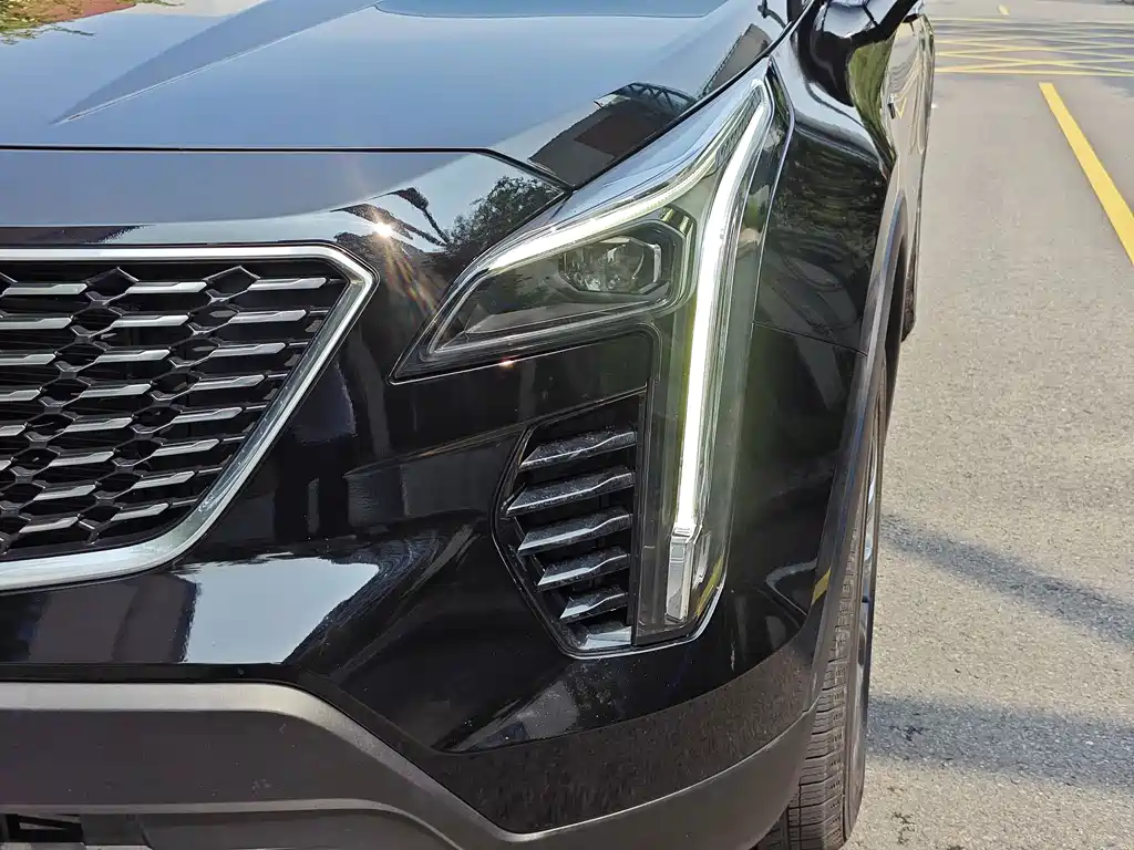 Cadillac XT4 2023 — фото 4