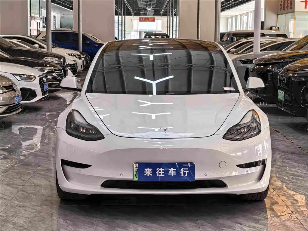 Tesla Model 3 2023 — фото 2