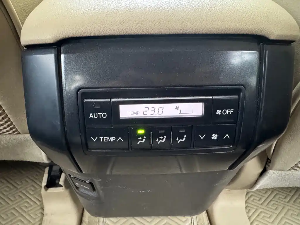 Toyota Prado 2016 — фото 18