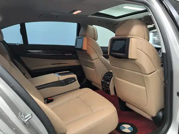 BMW 7 Series 2009