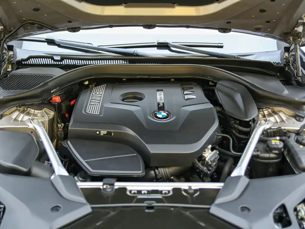 BMW 5 Series 2020 — фото 13
