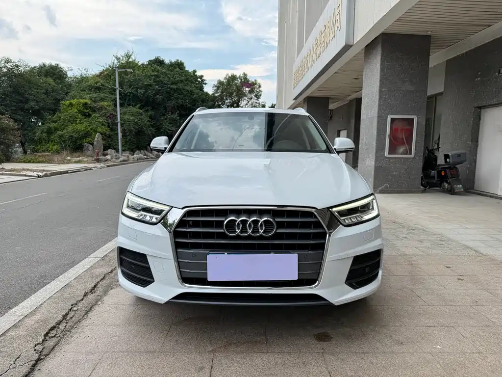 Audi Q3 2018 — фото 2