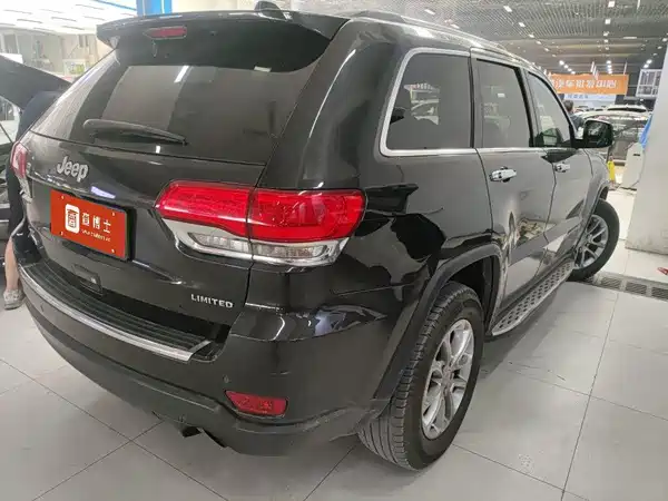 Jeep Grand Cherokee 2016