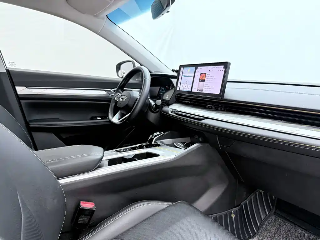 Geely Emgrand L Hip 2025 — фото 9