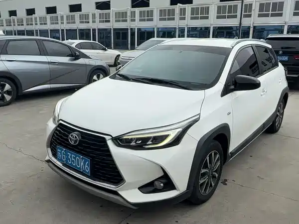 Toyota Yaris L 2022
