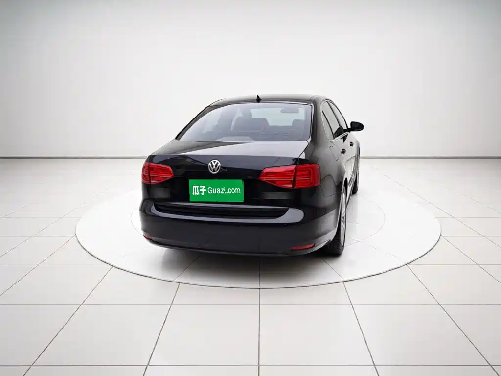 Volkswagen Sagitar 2018
