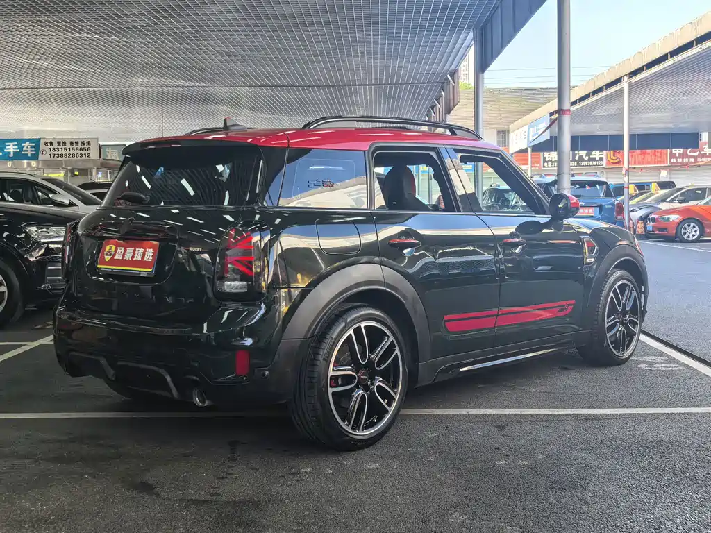 MINI JCW COUNTRYMAN 2019 — фото 12