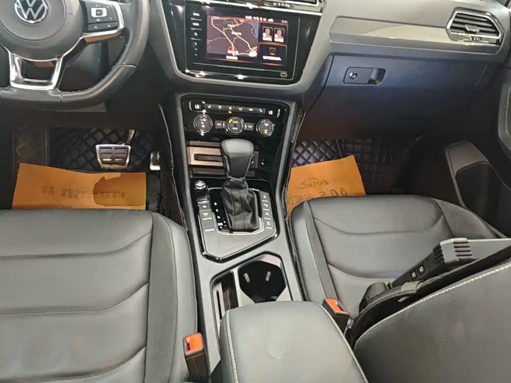 Volkswagen Tiguan L 2021 — фото 14