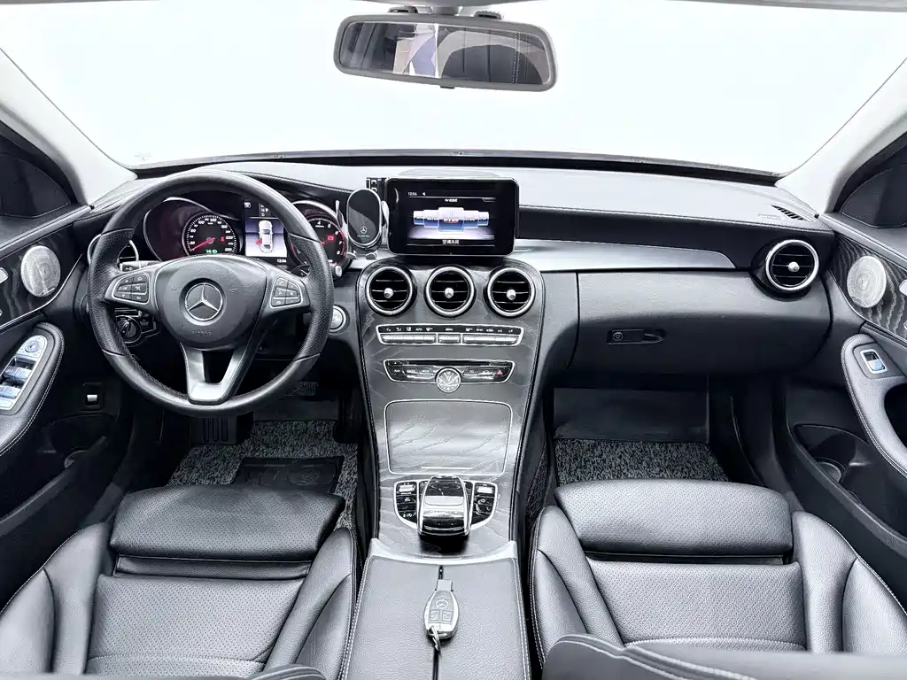 Mercedes-Benz C-Class 2018 — фото 8