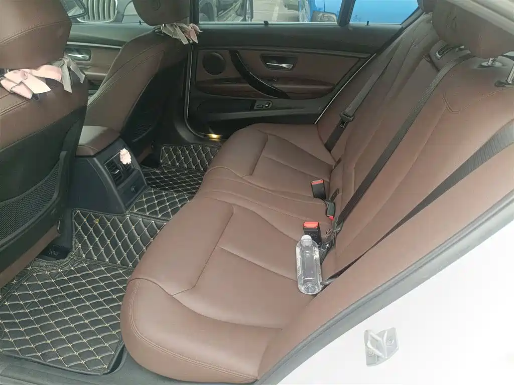 BMW 3 Series 2017 — фото 13