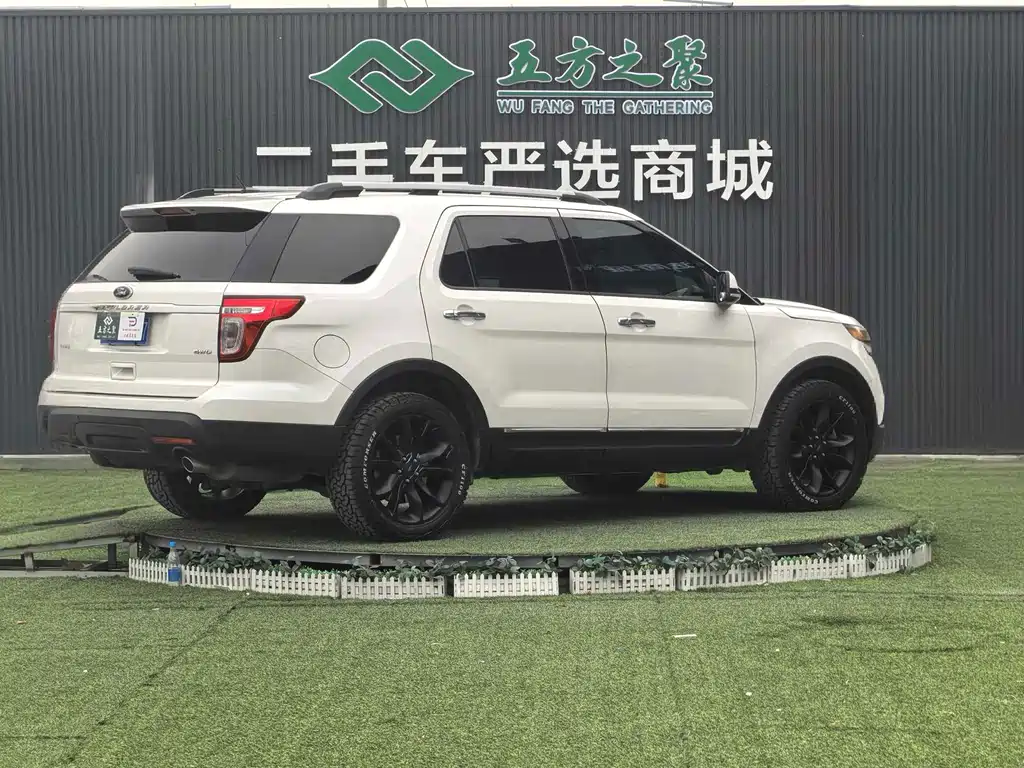 Ford Explorer 2015 — фото 22