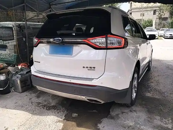 Ford Edge 2015