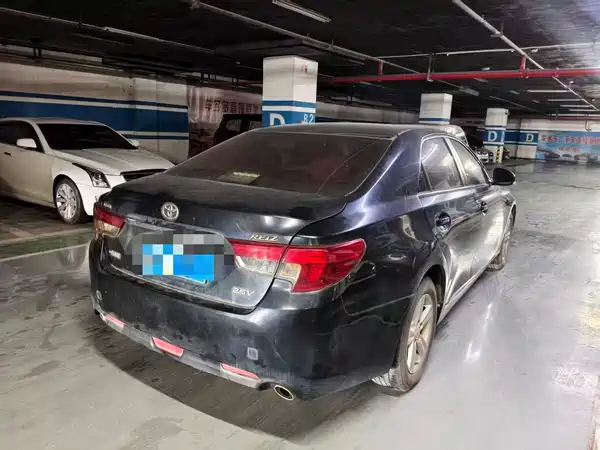 Toyota Reiz 2015