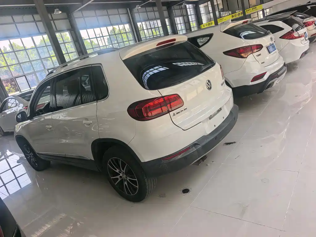 Volkswagen Tiguan 2015 — фото 12