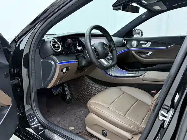 Mercedes-Benz E-Class 2022