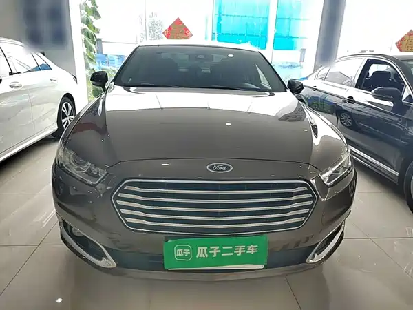 Ford Taurus 2017