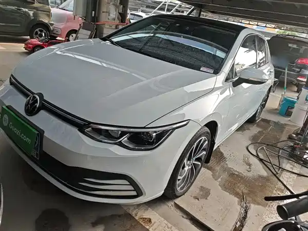 Volkswagen Golf 2021