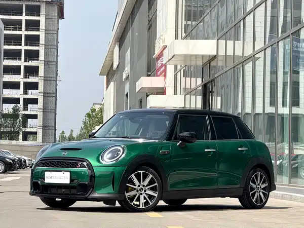MINI MINI 2022