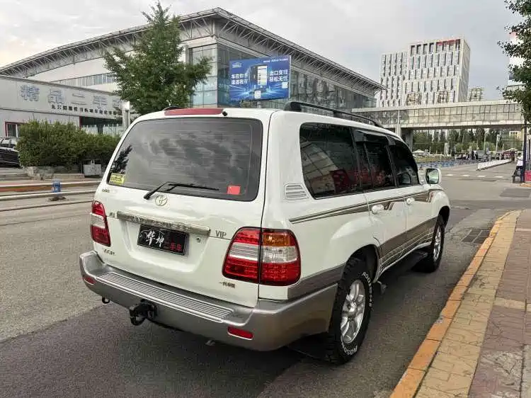 Toyota Land Cruiser 2006 — фото 2