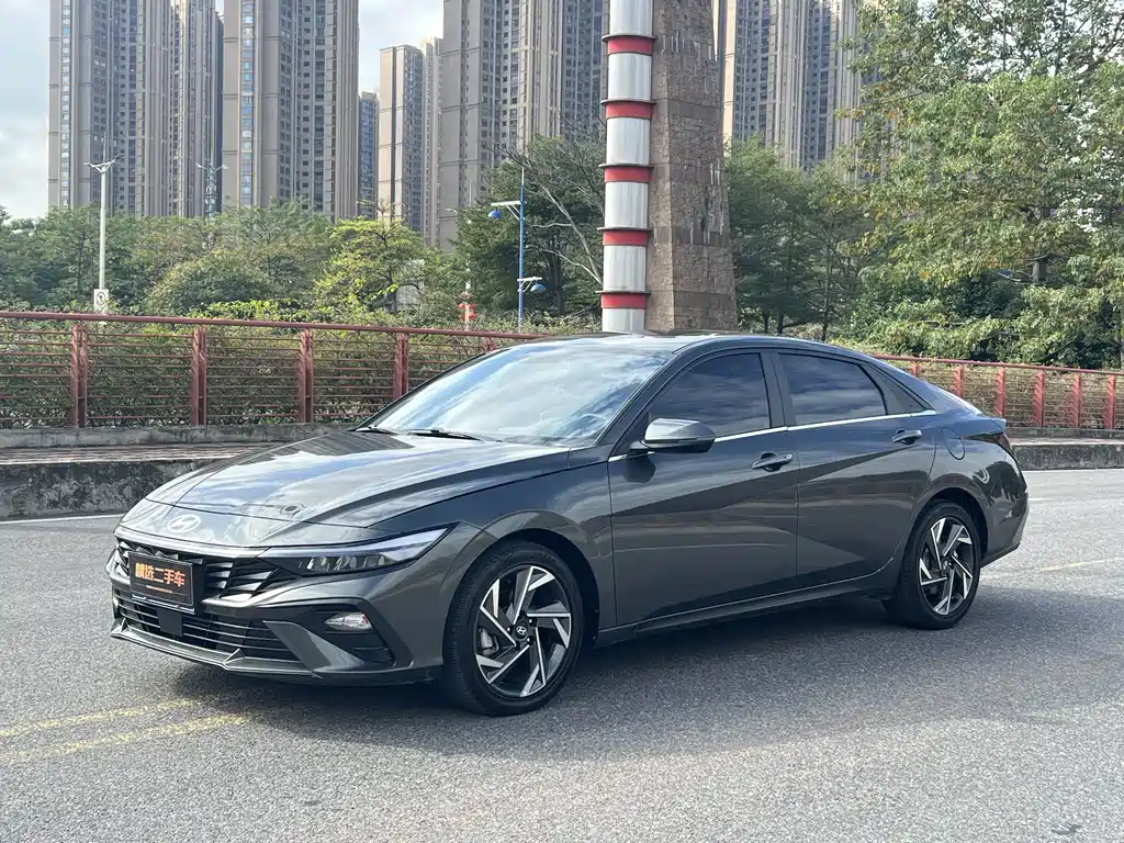 Hyundai Elantra 2024 — фото 2
