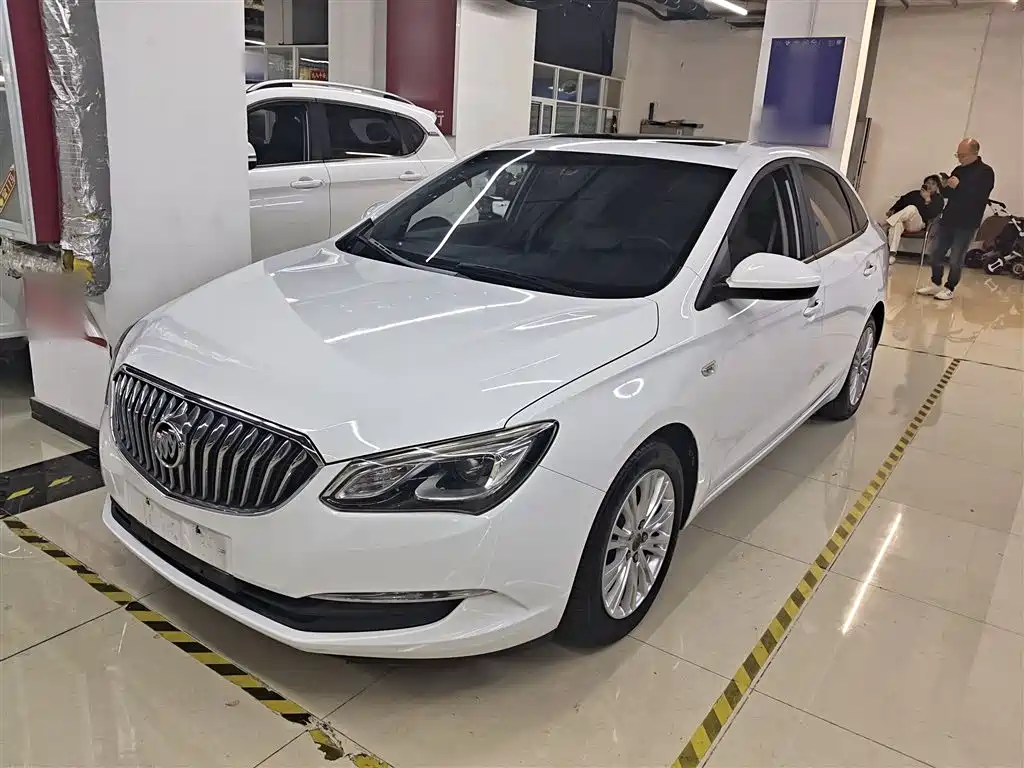 Buick Excelle 2017 — фото 1