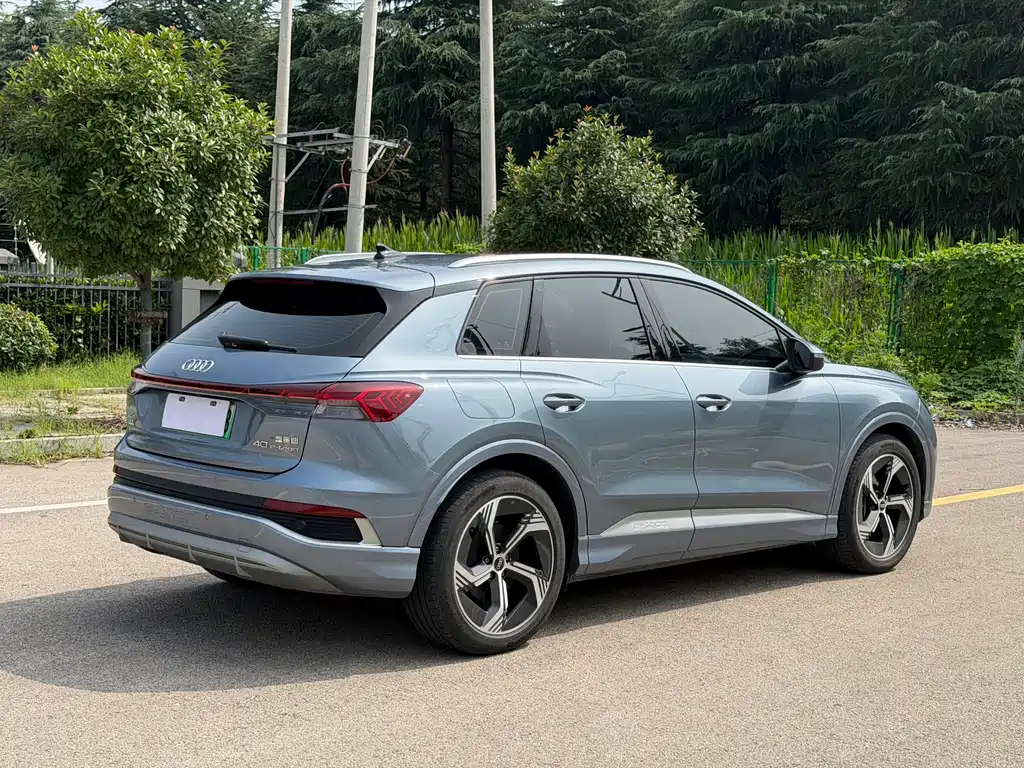 Audi Q4 E-Tron 2024 — фото 6