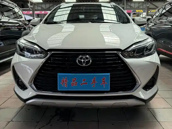 Toyota Yaris L 2022