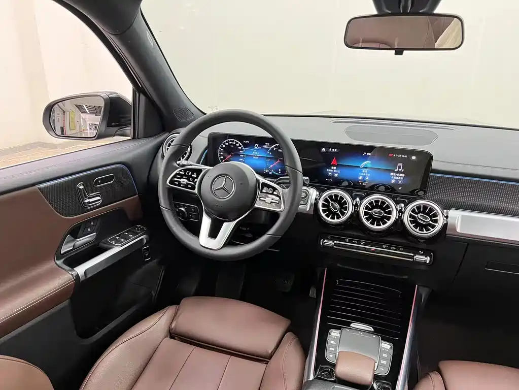 Mercedes-Benz GLB 2023 — фото 20