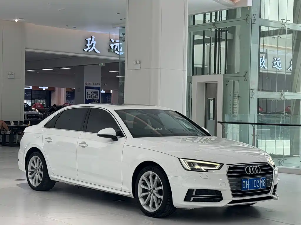 Audi A4L 2018 — фото 3
