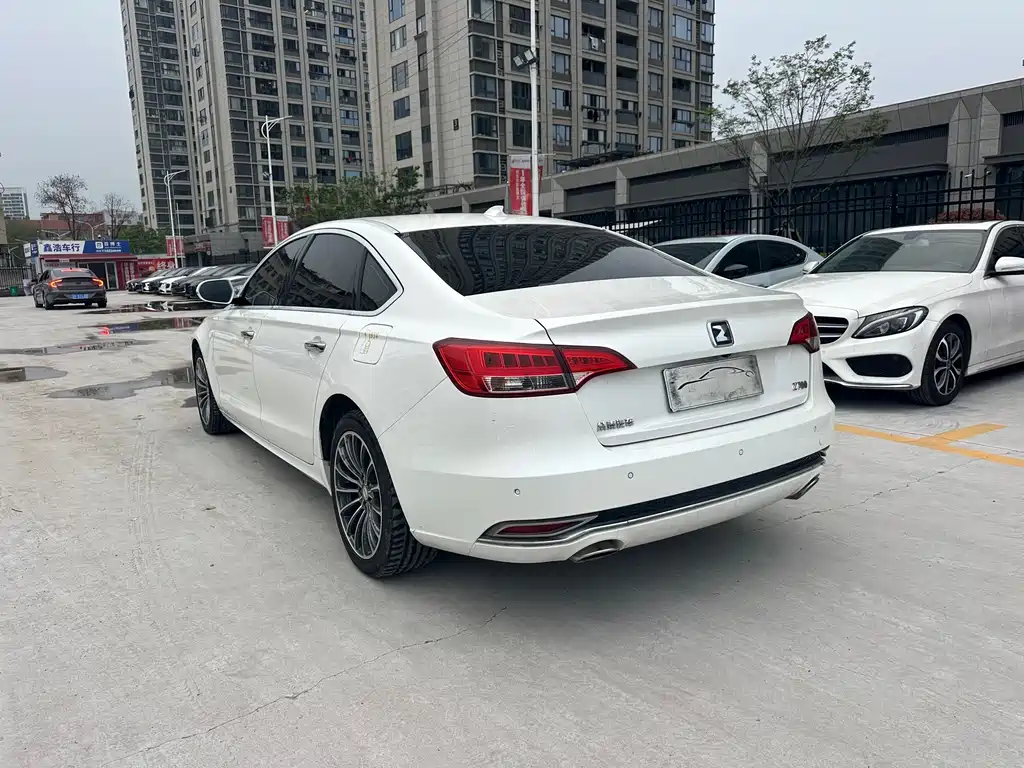 Zotye Z700 2018 — фото 19