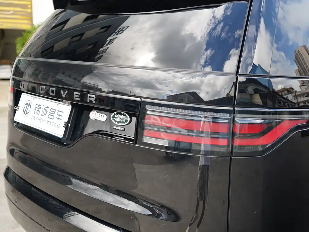 Land Rover Discovery 2023 — фото 15