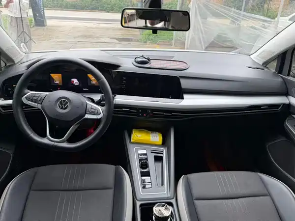 Volkswagen Golf 2022