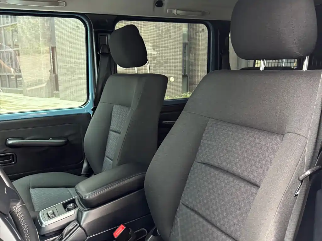 Mercedes-Benz G-Class 2018 — фото 12