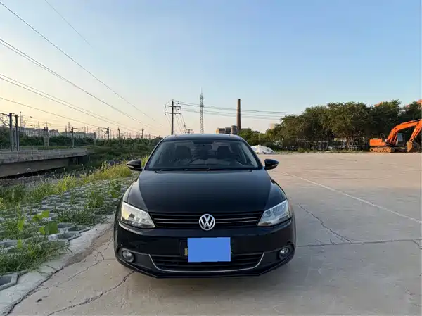Volkswagen Sagitar 2016