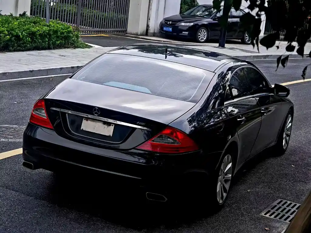 Mercedes-Benz CLS 2010 — фото 3