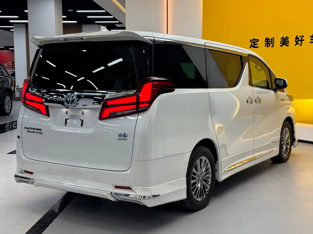 Toyota Alphard 2021 — фото 6