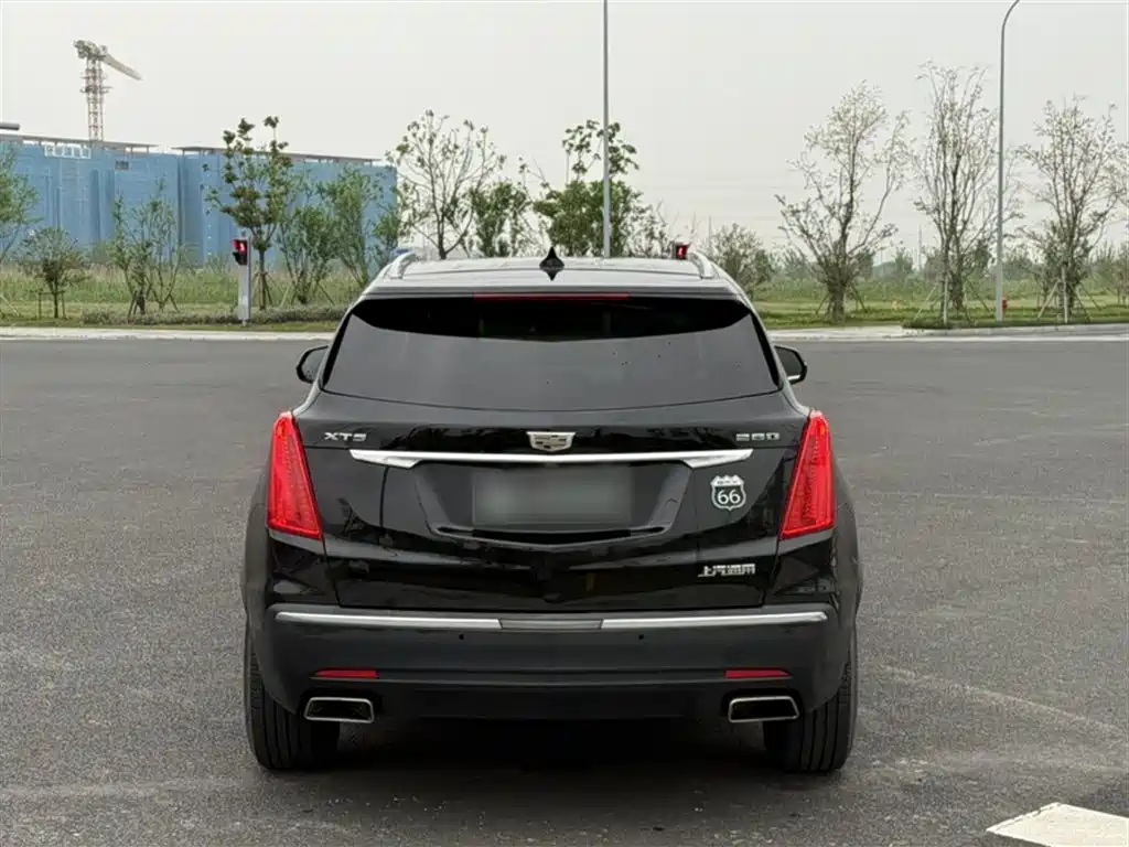 Cadillac XT5 2018 — фото 21